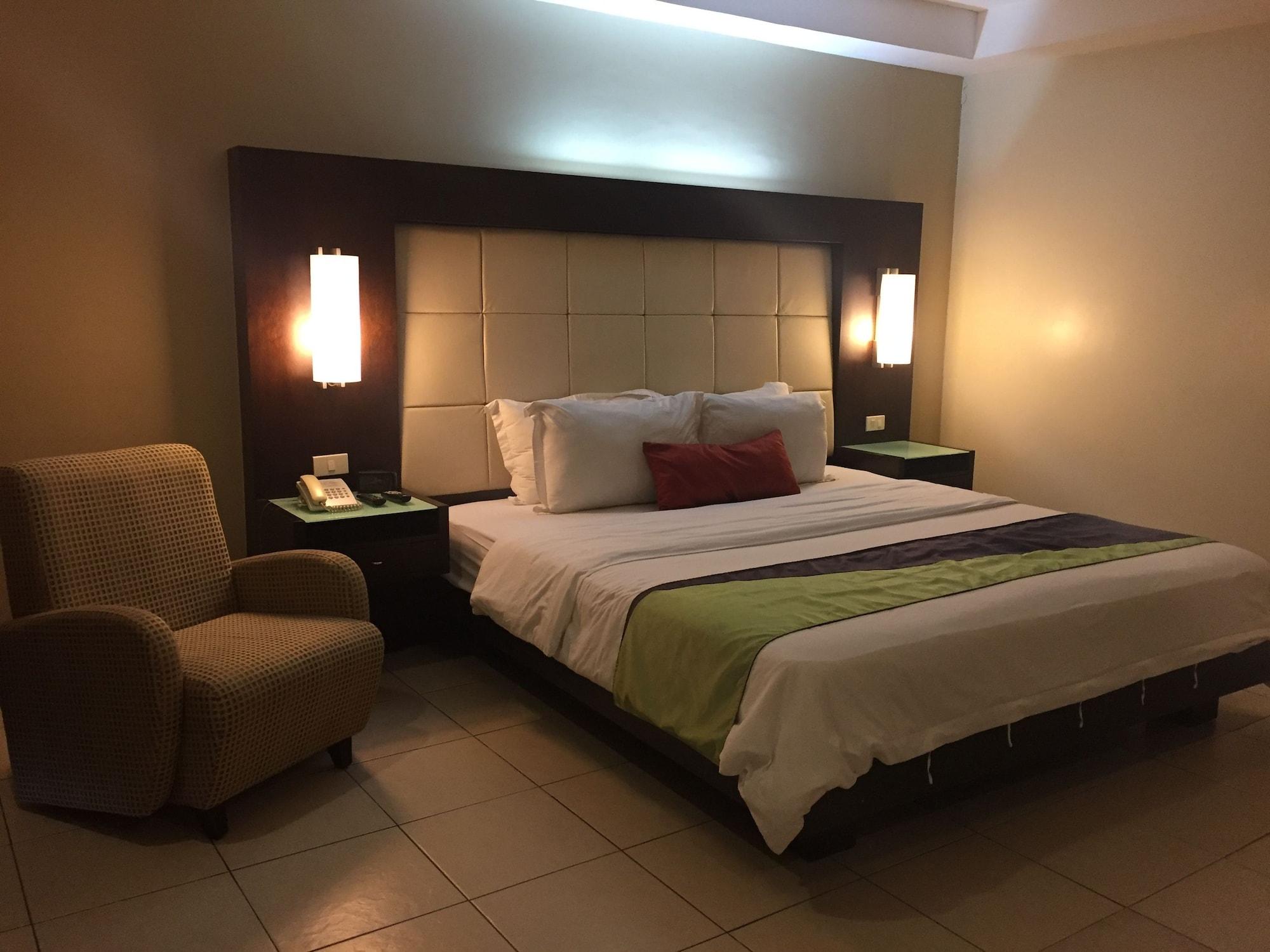 Circle Inn - Iloilo City Center Eksteriør billede