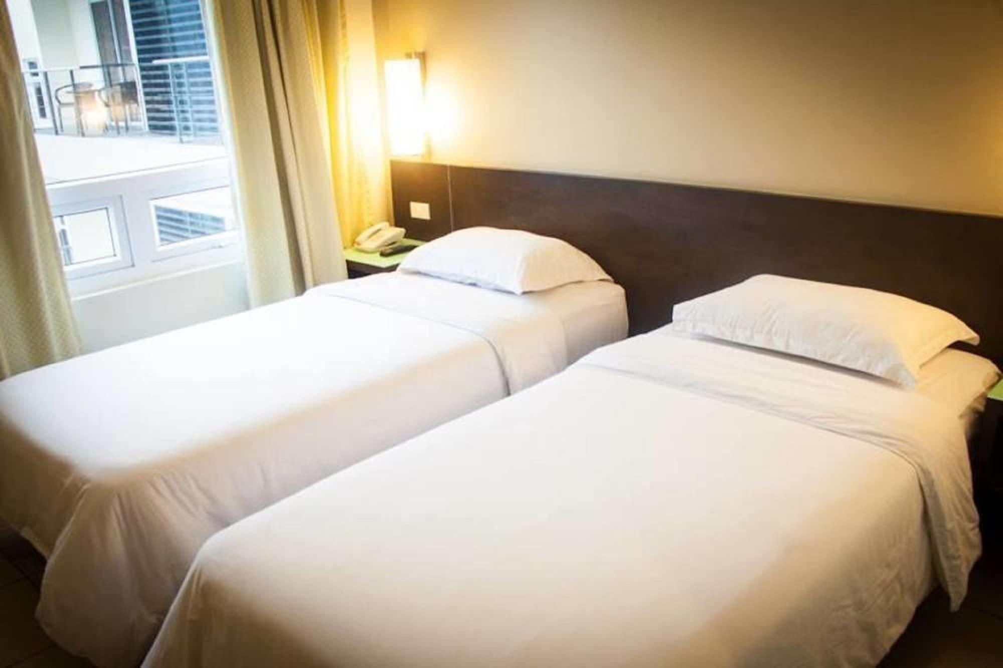 Circle Inn - Iloilo City Center Eksteriør billede