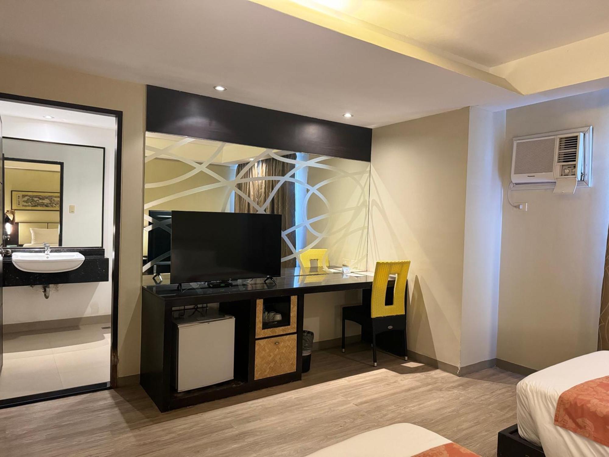 Circle Inn - Iloilo City Center Eksteriør billede