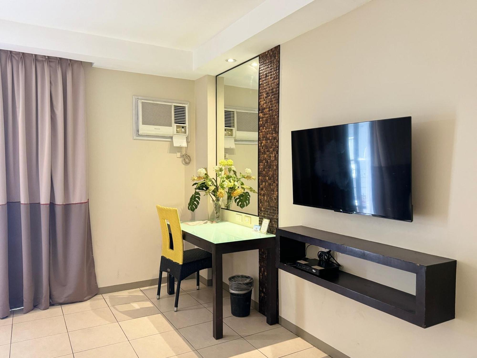 Circle Inn - Iloilo City Center Eksteriør billede