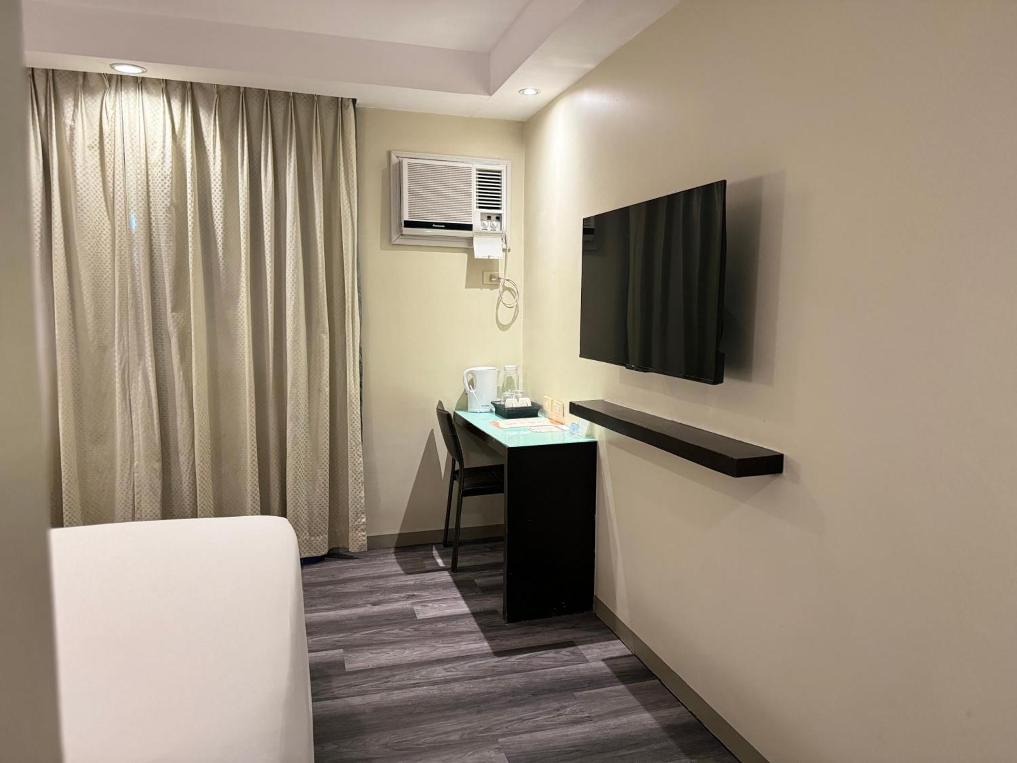 Circle Inn - Iloilo City Center Eksteriør billede