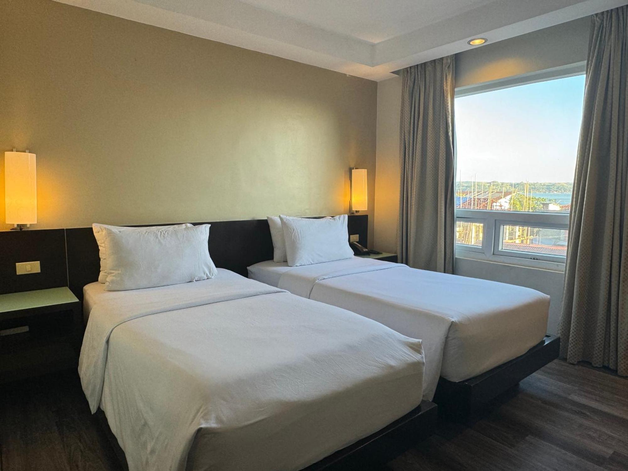 Circle Inn - Iloilo City Center Eksteriør billede